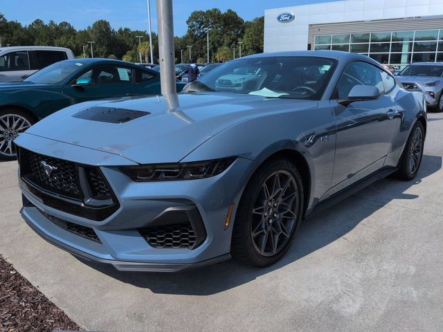 Used 2025 Ford Mustang GT Premium w/ GT Performance Package RWD image 6