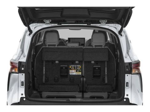 New 2026 Toyota Sienna XLE image 10