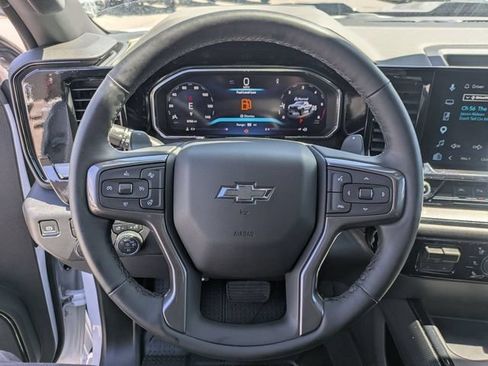 Used 2026 Chevrolet Silverado 1500 ZR2 AWD/4WD image 17