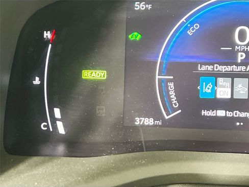 Used 2025 Toyota Camry LE image 11