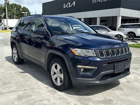 Used 2018 Jeep Compass Latitude w/ Cold Weather Group image 4