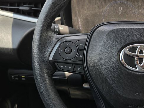 Used 2026 Toyota Corolla LE FWD image 14