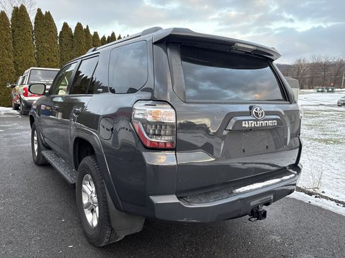 Certified 2024 Toyota 4Runner SR5 Premium image 5