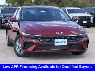 New 2025 Hyundai Elantra SE video 2