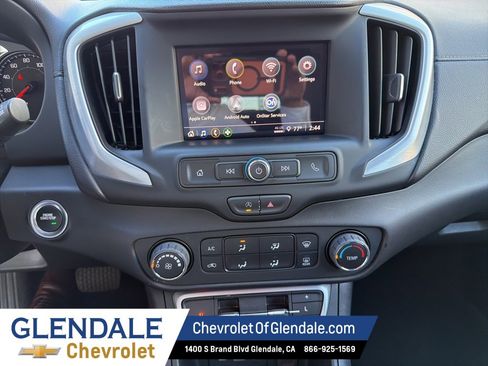 Used 2024 GMC Terrain SLE image 10