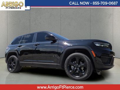 Used 2023 Jeep Grand Cherokee Altitude