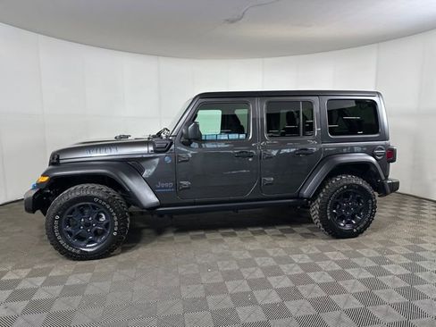 Used 2023 Jeep Wrangler Unlimited w/ Cold Weather Group image 6