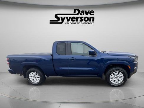 Used 2022 Nissan Frontier SV image 6