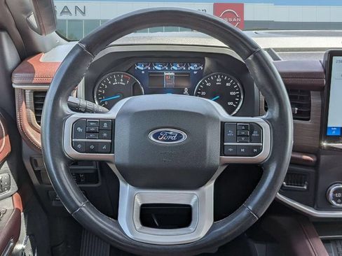 Used 2023 Ford Expedition Limited AWD/4WD image 17