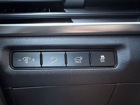 Used 2025 Kia Telluride S FWD image 28