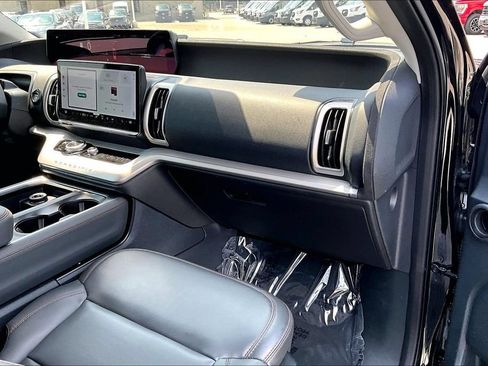Certified 2025 Ford Expedition Active RWD image 15