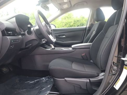 Used 2025 Nissan Sentra SV FWD image 13