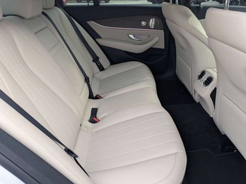 Used 2023 Mercedes-Benz E 350 Sedan image 27