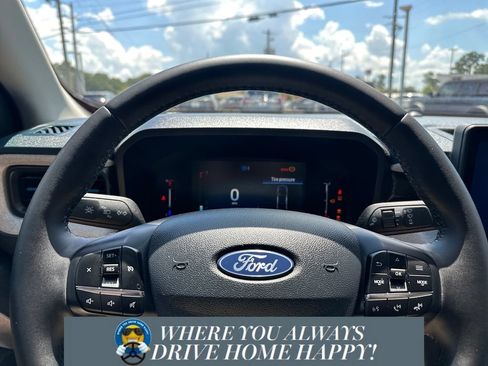 Certified 2025 Ford Maverick XLT w/ XLT Luxury Package AWD/4WD image 10