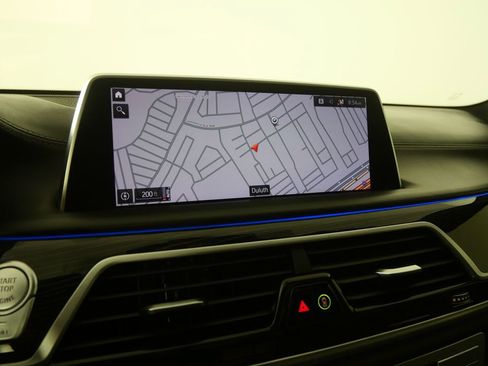 Used 2021 BMW 740i w/ M Sport Package image 22