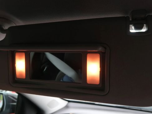 Used 2020 Chevrolet Malibu LT image 37