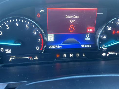 Used 2023 Ford Explorer XLT w/ Equipment Group 202A image 13