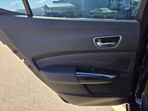 Used 2019 Acura TLX w/ Technology Package image 39