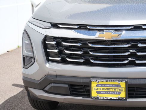 Used 2025 Chevrolet Equinox LT AWD/4WD image 9