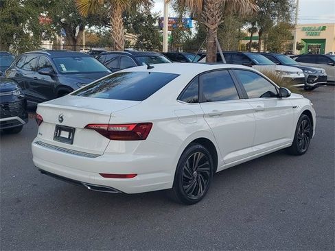 Used 2019 Volkswagen Jetta SEL Premium image 4
