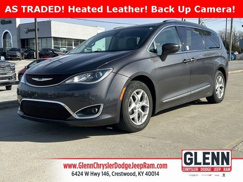Used 2017 Chrysler Pacifica Touring-L Plus w/ Tire & Wheel Group image 1