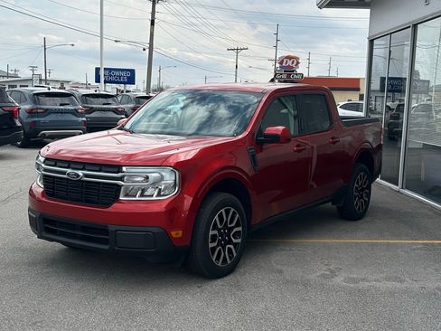 Used 2023 Ford Maverick Lariat FWD image 3
