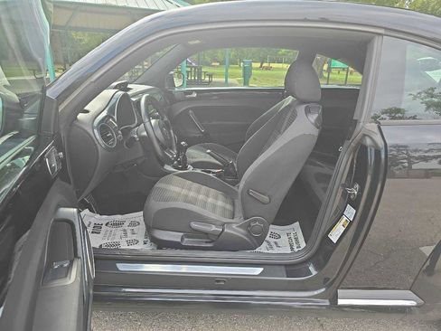 Used 2012 Volkswagen Beetle 2.0T FWD image 10