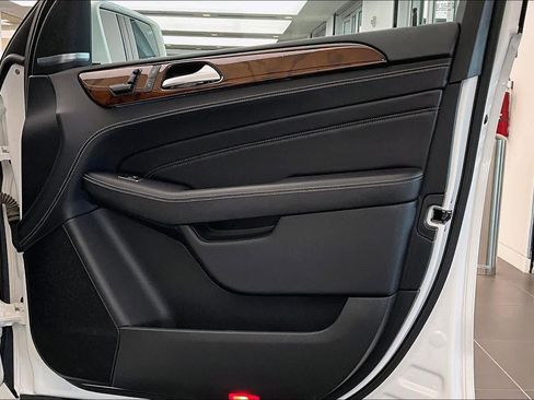 Used 2015 Mercedes-Benz ML 400 4MATIC image 22