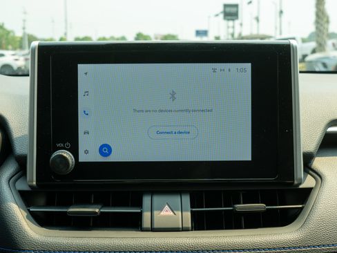 Used 2023 Toyota RAV4 SE w/ Convenience Package image 16