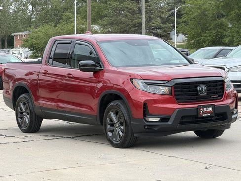Used 2021 Honda Ridgeline Sport image 2