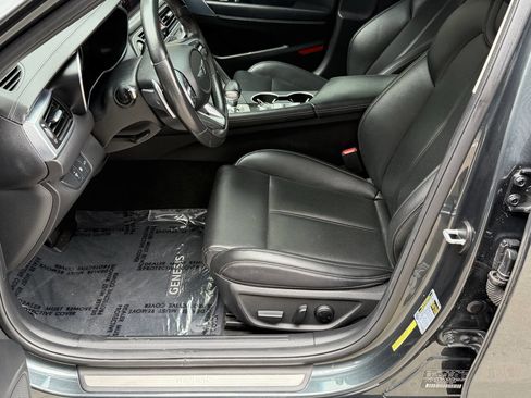 Used 2023 Genesis G70 2.0T image 14