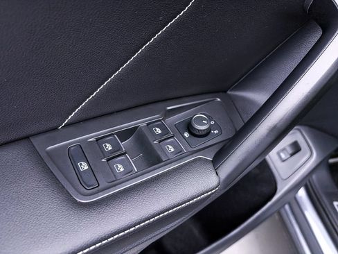 Used 2024 Volkswagen Tiguan SE R-Line FWD image 16