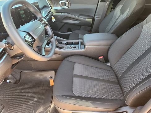 New 2026 Kia Sorento LX image 9