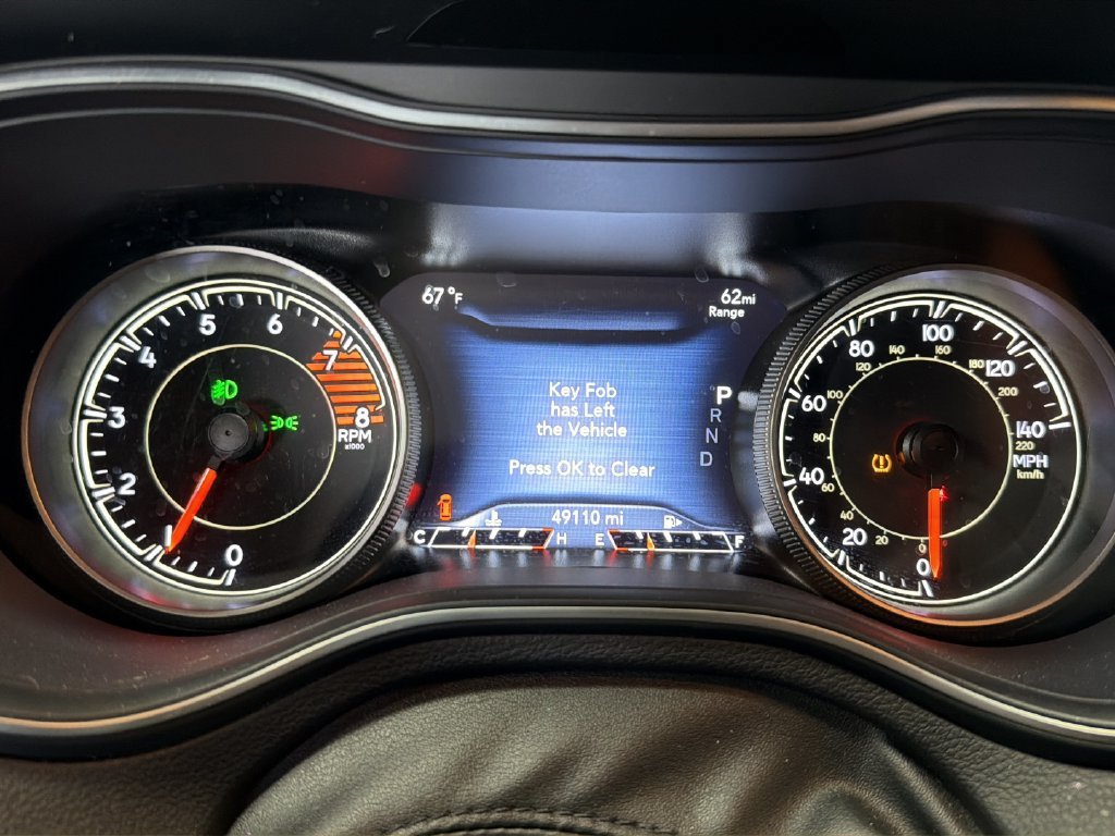 Used 2020 Jeep Cherokee Trailhawk w/ Comfort/Convenience Group AWD/4WD image 35