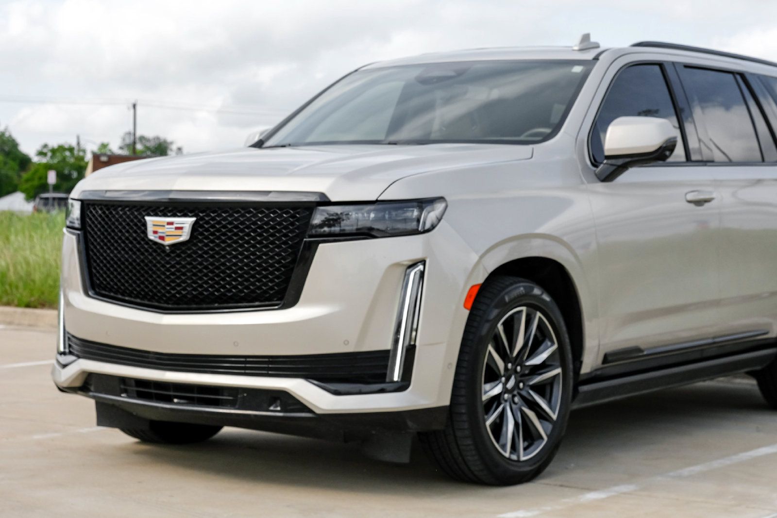 Used 2021 Cadillac Escalade Sport Platinum AWD/4WD image 7