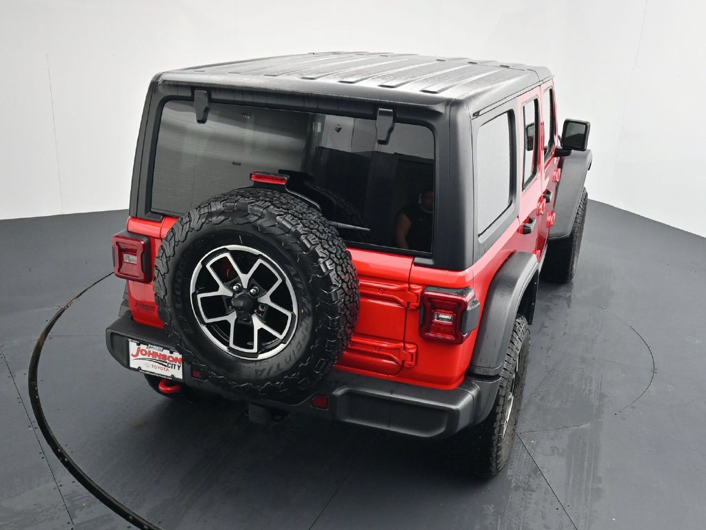 Used 2024 Jeep Wrangler Unlimited Rubicon AWD/4WD image 29