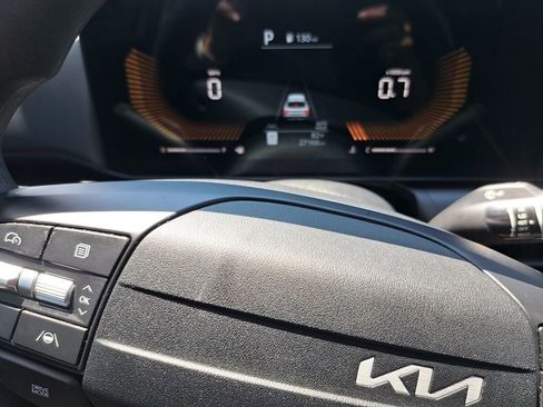 Used 2025 Kia K4 FWD image 12