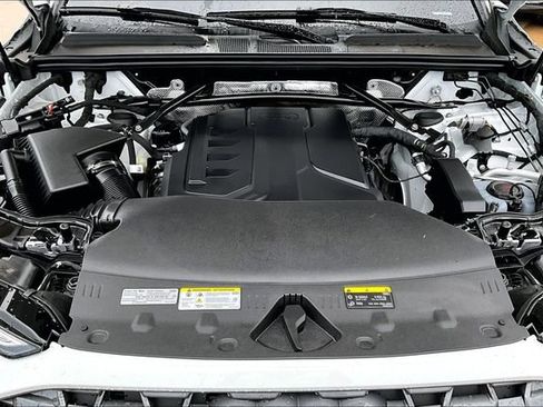 Certified 2025 Audi Q5 Premium AWD/4WD image 9