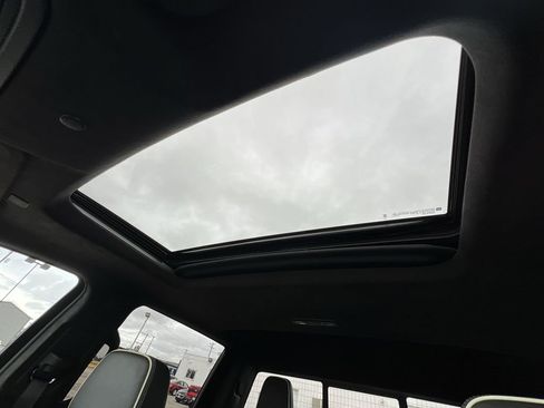 Certified 2025 GMC Sierra 1500 AT4X image 19