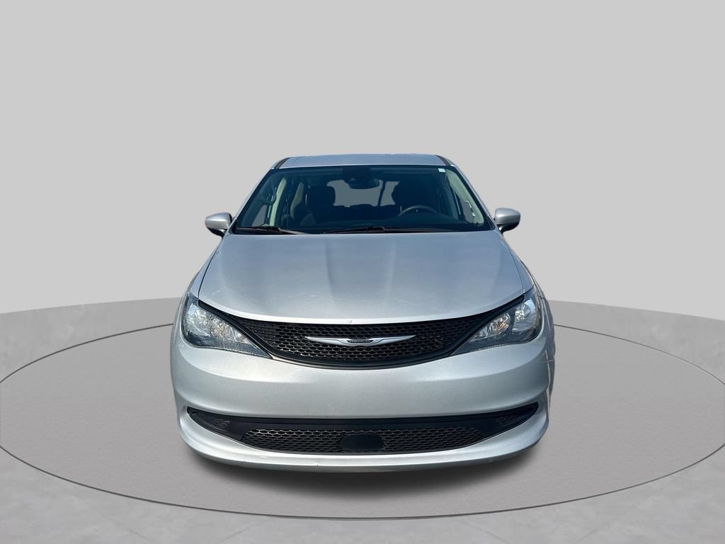 Used 2023 Chrysler Voyager LX FWD image 31