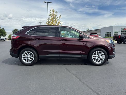Used 2024 Ford Edge SEL AWD/4WD image 2
