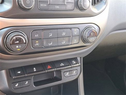 Used 2017 Chevrolet Colorado Z71 image 15