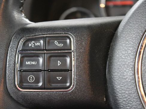 Used 2016 Jeep Wrangler Unlimited Sahara w/ Dual Top Group image 23