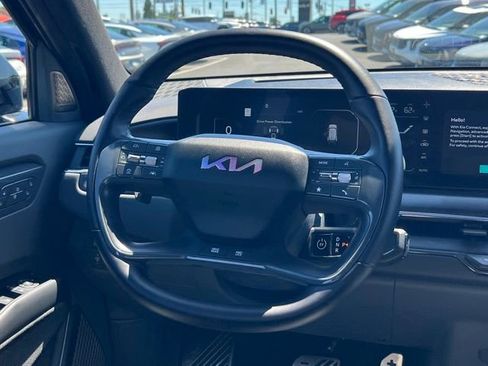 Certified 2024 Kia EV9 GT-Line AWD/4WD image 14