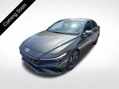 Used 2024 Hyundai Elantra SEL w/ Convenience Package