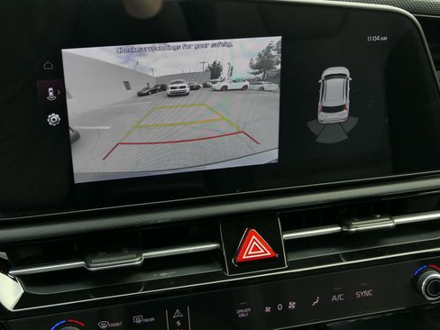 Used 2025 Kia Niro EX image 19