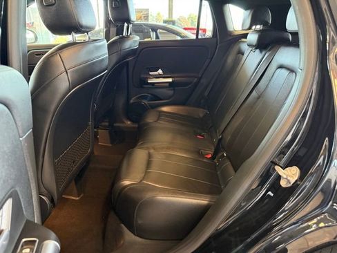 Used 2021 Mercedes-Benz GLA 250 4MATIC image 21