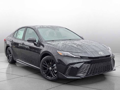 New 2026 Toyota Camry SE image 2
