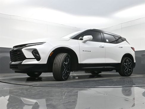 Used 2023 Chevrolet Blazer RS w/ Driver Confidence II Package image 30