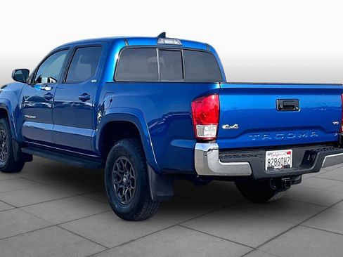Used 2017 Toyota Tacoma SR5 w/ Tow Package AWD/4WD image 11
